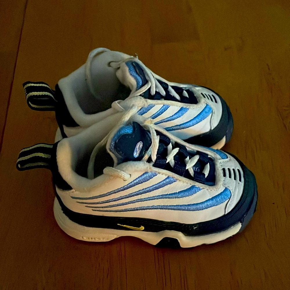 NIKE Air Vintage baby Nikes  Cross Training Leather